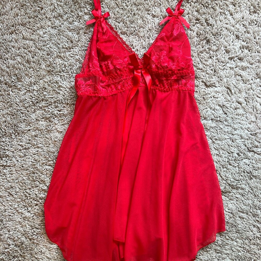 Avid Love Size M Red Lace Dress